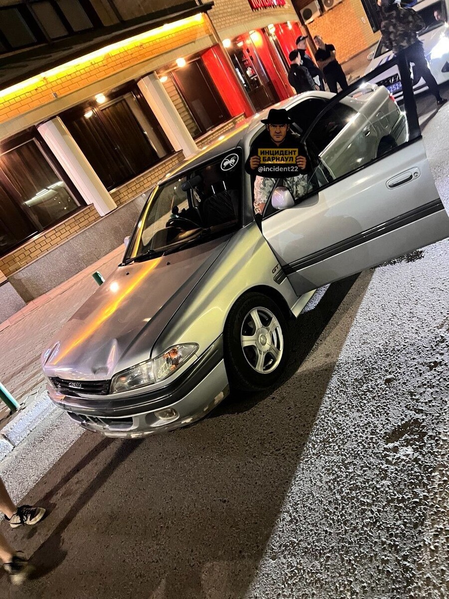    В центре Барнаула 17-летний водитель без прав устроил ДТП. Источник: "Инцидент Барнаул"