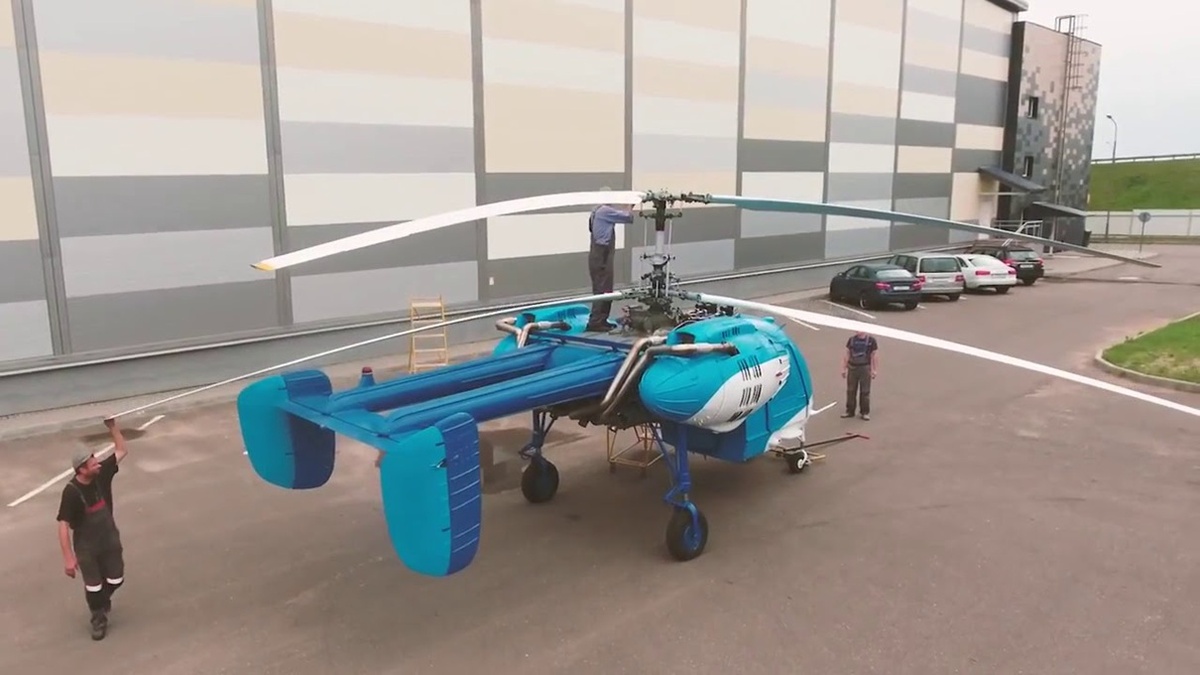 На фотографии: грузовой беспилотник компании SKyWay. Источник фото: https://i.ytimg.com/vi/JErxVnzMHqE/maxresdefault.jpg