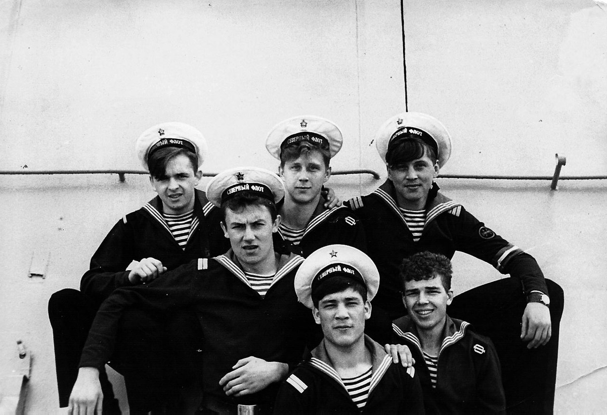 Серьёзные мужчины...