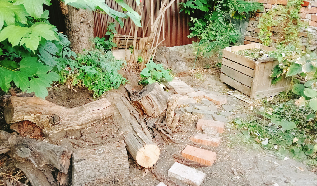 Дальний угол - фото после расчистки территории