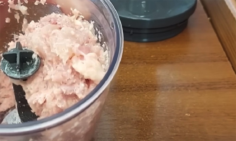 Бризоли из кабачков и курицы: простое летнее блюдо для всей семьи