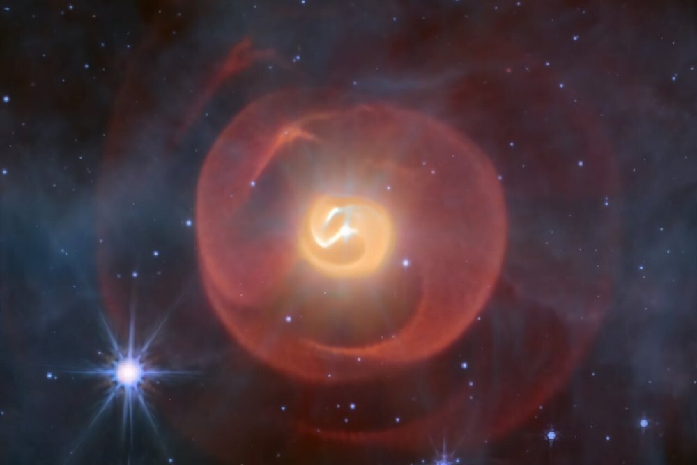     Фото: Han et al./White et al./Dholakia; NASA/ESA