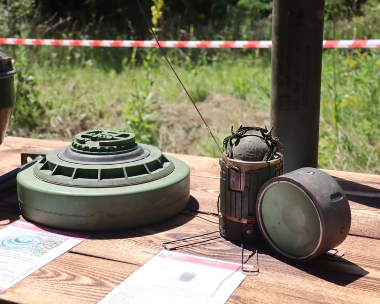     В курском приграничье обезврежено более 1600 взрывоопасных предметов за неделю