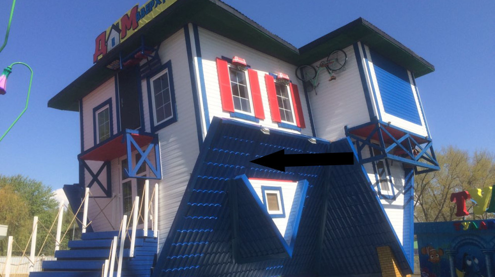    Дом-перевёртыш в Адлере