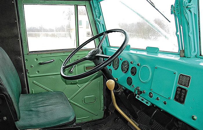 Кабина грузовика