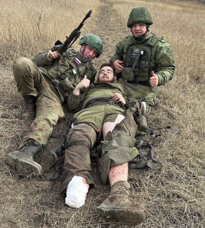    СВОи люди. Неупавший Колос