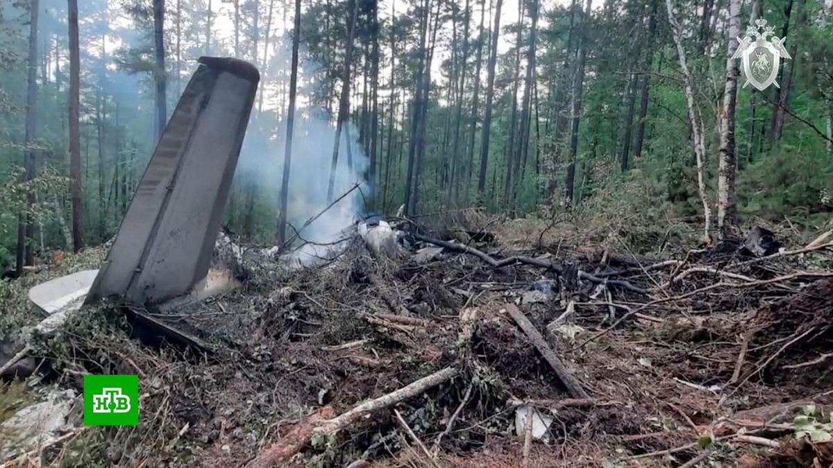    Эксперты затрудняются назвать приоритетную версию крушения    Ан-24