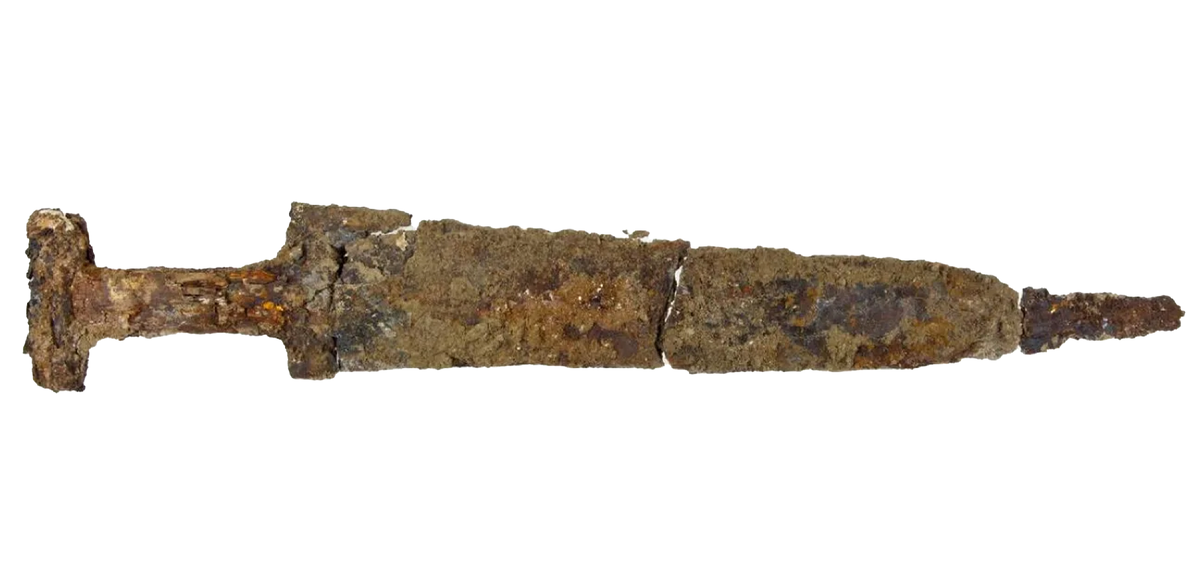 Сломанный акинак