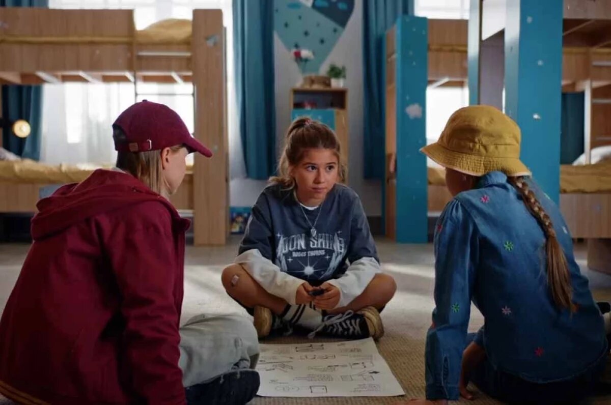    «Актеры старались, а взрослые подвели».