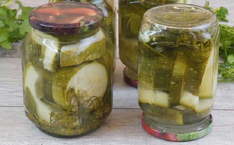 Хрустящие маринованные кабачки на зиму: секрет сочной закуски, которая понравится всем