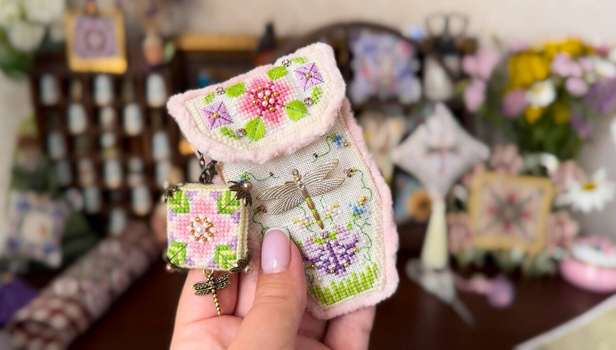 Раритетный сюжет чехла и маячка для ножниц 