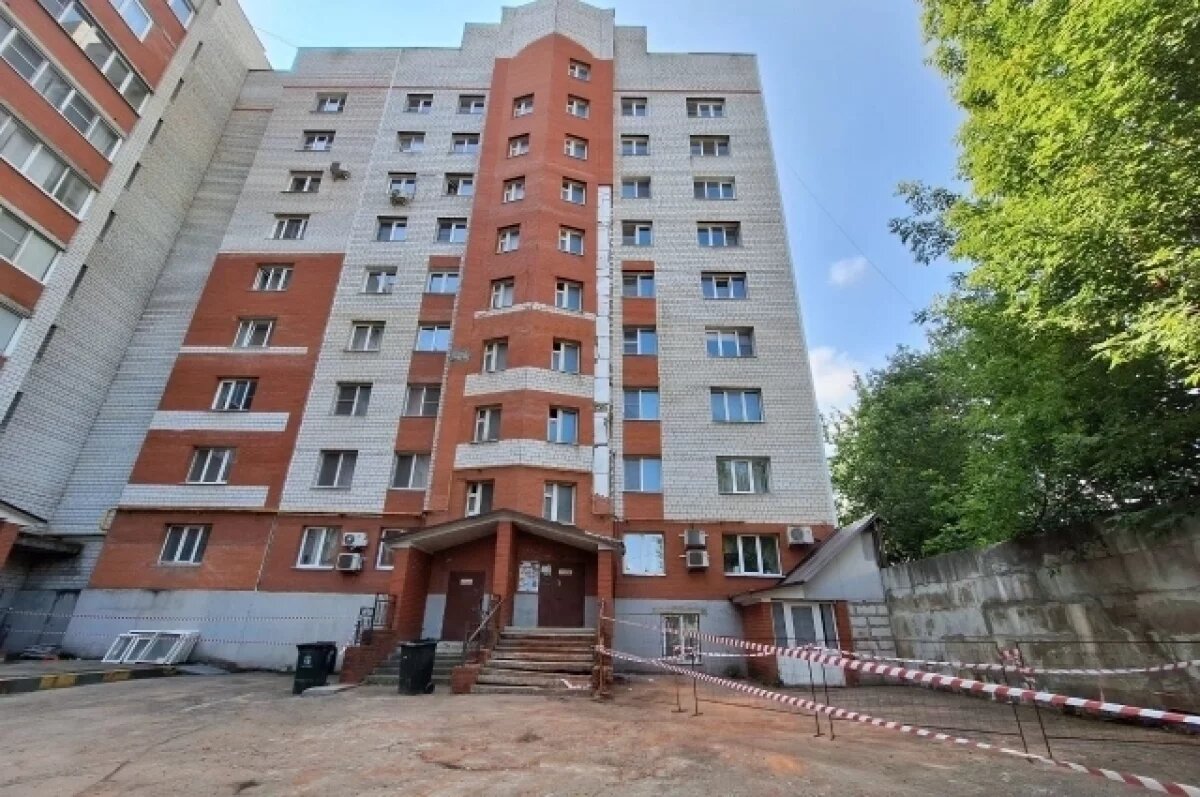    Фасад частично обрушился в доме на улице Литейной в Туле