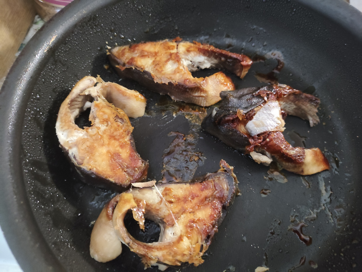 Слегка пережаренная горбуша