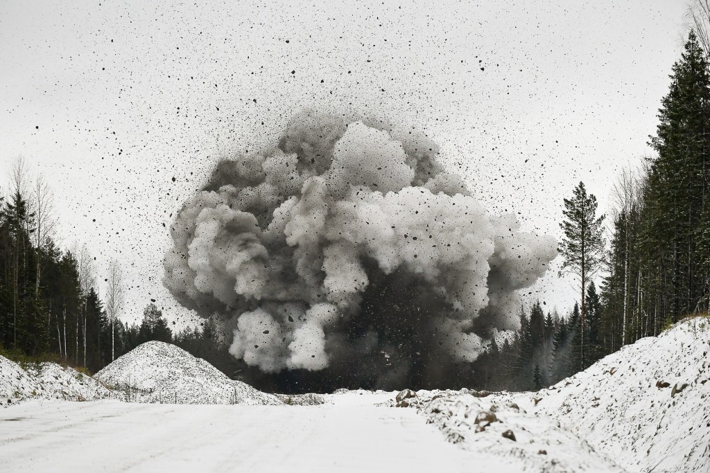    Взрывные работы. Фото: «Республика» / Сергей Юдин