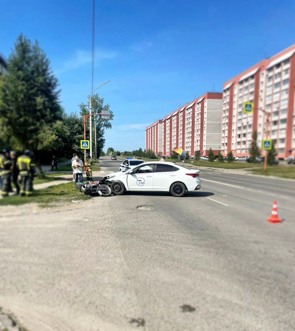    В Новоалтайске столкнулся мотоцикл и автомобиль. Источник: Госавтоинспекция по Алтайскому краю