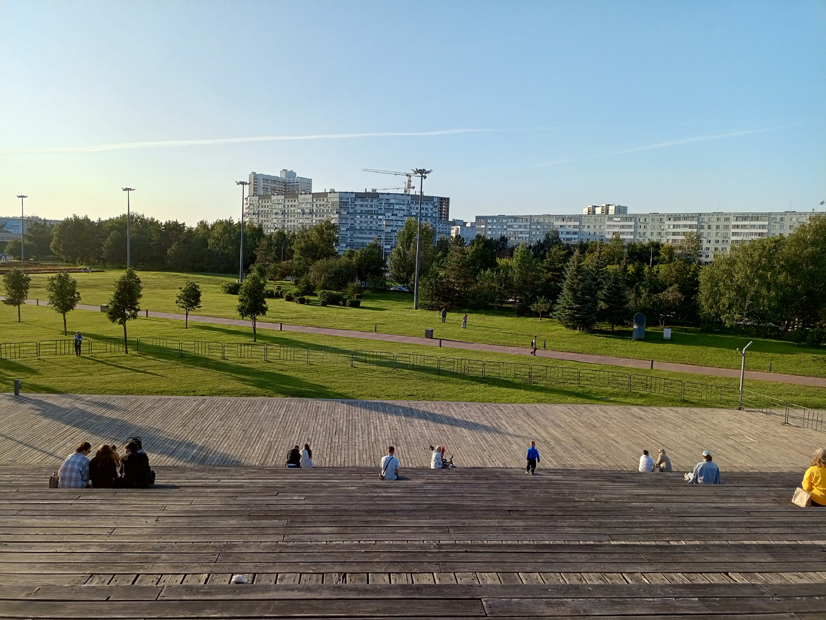 Площадь Азатлык, г. Набережные Челны