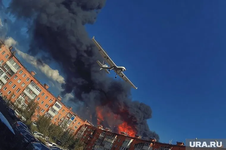  Дроны ВСУ атаковали пять районов Ростовской области
Фото: Создано в Midjourney © URA.RU