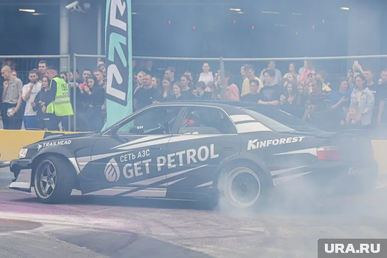  Выступление состоялось в рамках фестиваля «Уличная классика»
Фото: Размик Закарян © URA.RU