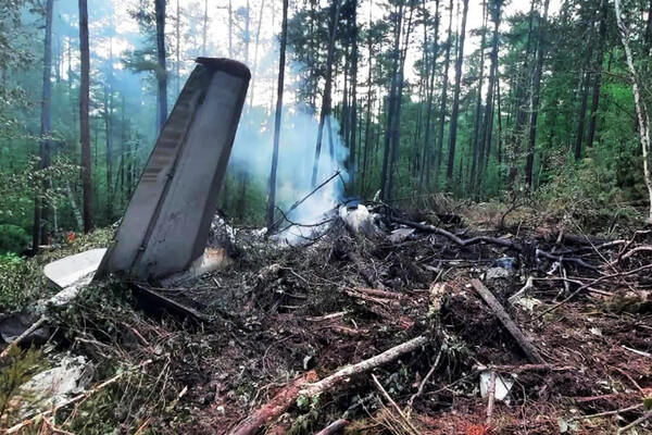 Место крушения самолета Ан-24РВ RA-47315 авиакомпании «Ангара» в Амурской области, 24 июля 2025 года / Следственный комитет Российской Федерации/РИА Новости   📷