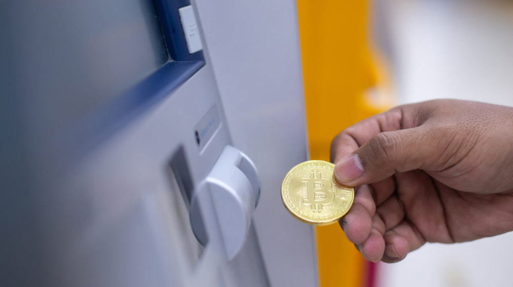    Как мошенники крадут криптовалюту через фальшивые BTC банкоматы