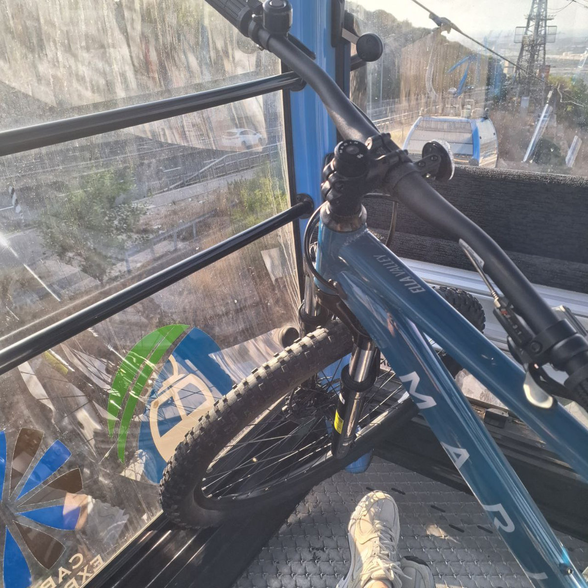 Катаемся на фуникулёре с велосипедиком) Чтобы потом с горы....