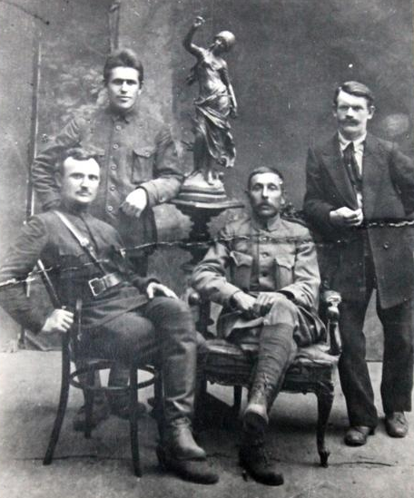 Участники съезда в Каменской. Сидят Е.А. Щаденко, Н.Тетеревятников, стоят М. Бувин, С. И. Кудинов. Фото из открытых источников