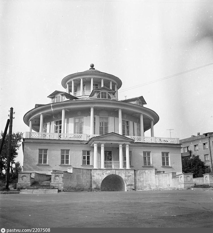 Дача «Голубятня» во 2-м Верхнем Михайловском проезде, 5. 1963 г. Автор Кантор Д. И. 