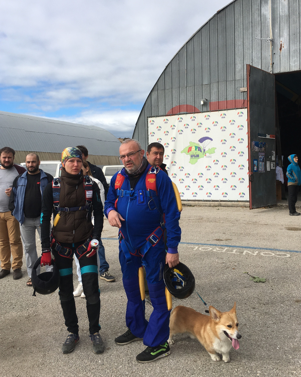 Около ангара в дроп-зоне на горе Клементьева