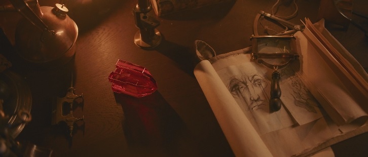 Справа мы видим типичное лицо зрителя, глянувшего сериал "Этерна".