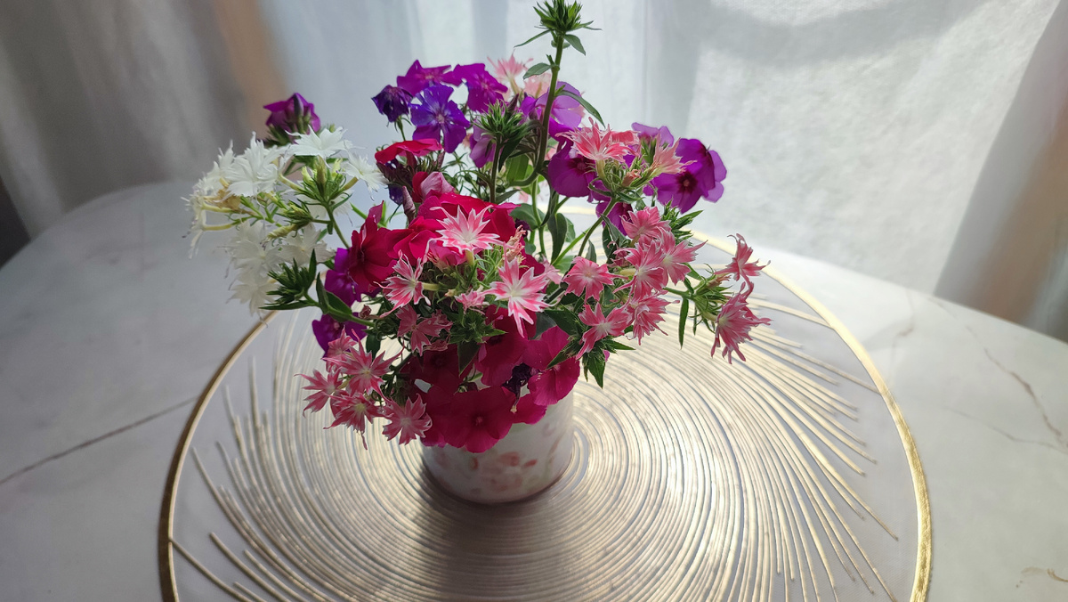 Новый букет тех же цветов))) 