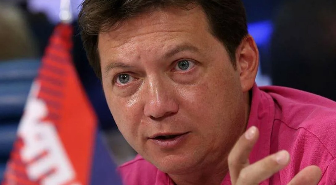 Популярный комментаор считает, что летом и в начале осени российские клубы не могут показывать хороший футбол, и болельщики не вправе от них его требовать 