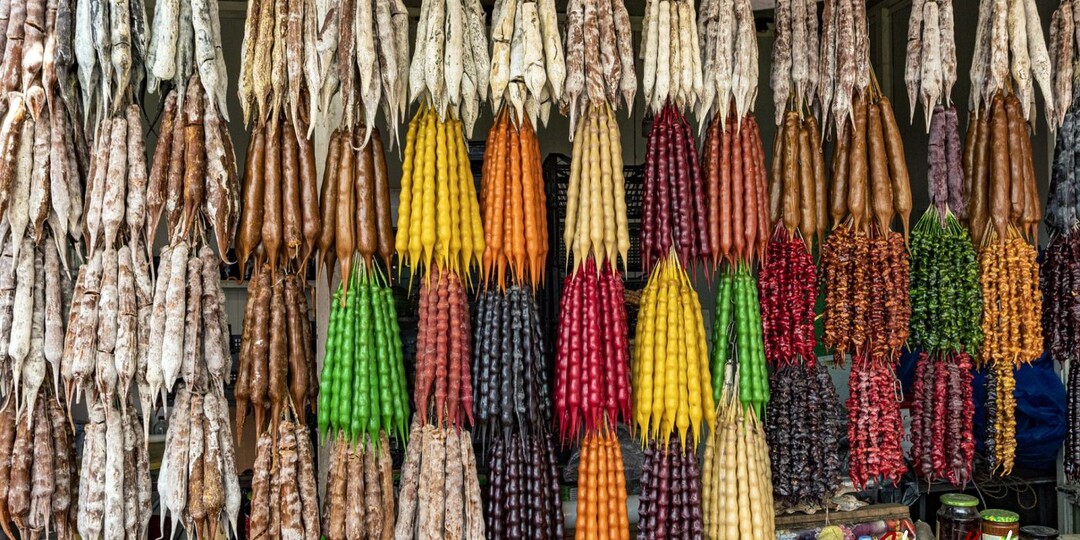 Дезертирский базар в Тбилиси - живой архив тбилисской истории у железнодорожных путей