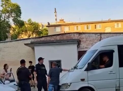     / Источник: Кадр из видео