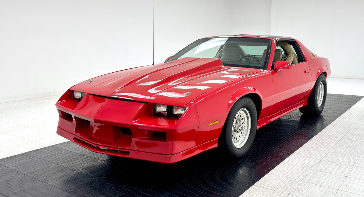 Новый облик для новой эпохи. Он больше не играл мускулами, он играл технологиями.