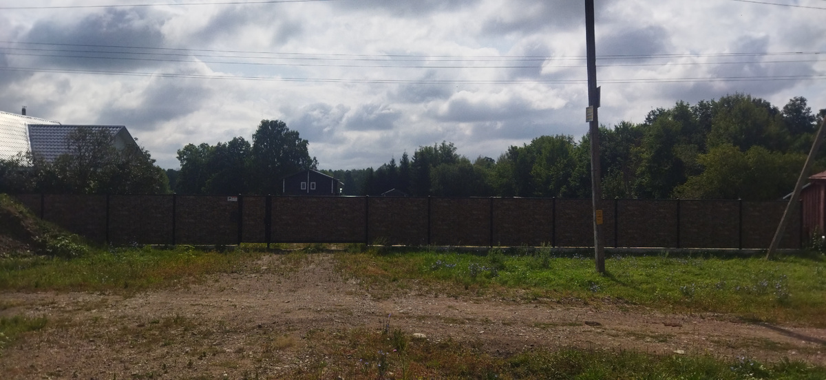 Остался только забор. А дача исчезла...