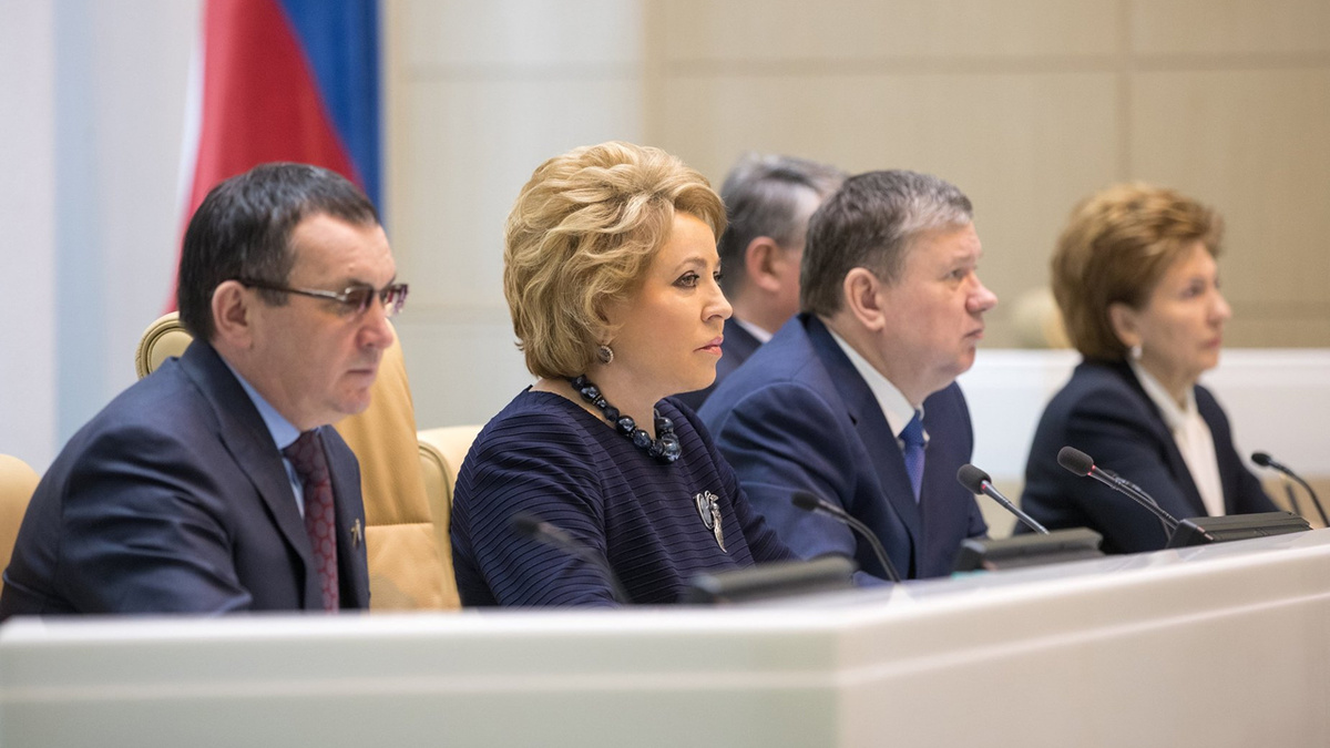 Сенаторы также поддержали целый блок других законов