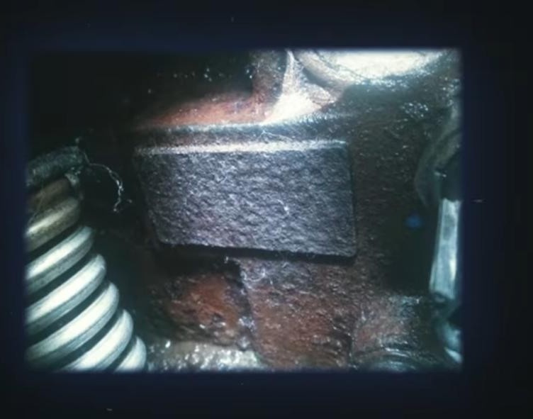 не видно номер двигателя