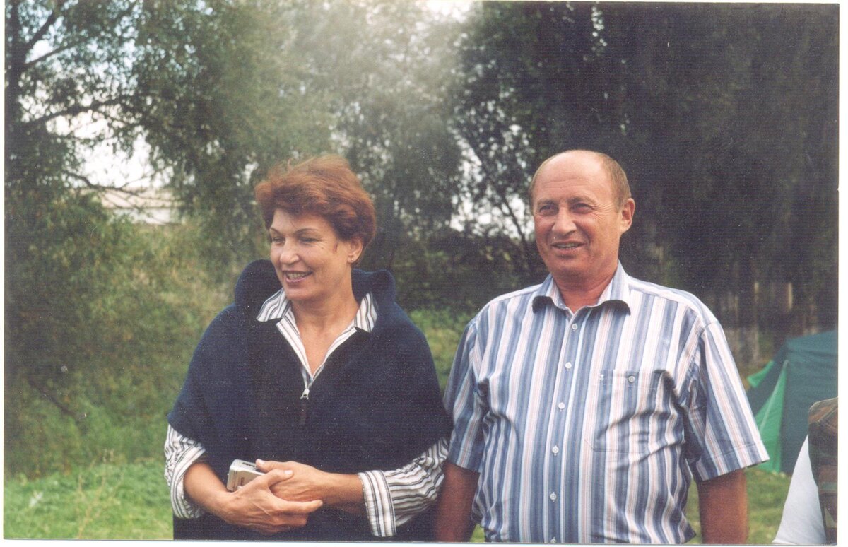 Надежда Ульяновна и Владимир Родионович Кличко  Фото автора Лето 2010 г.