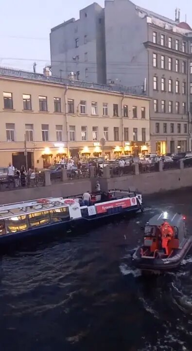    Фото: скриншот из видео в телеграм-канале ГУ МЧС России по Петербургу