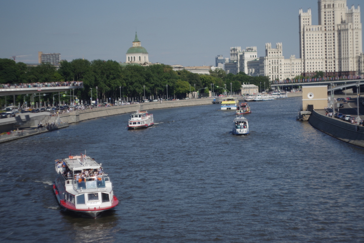 Москва-река и парк "Зарядье".