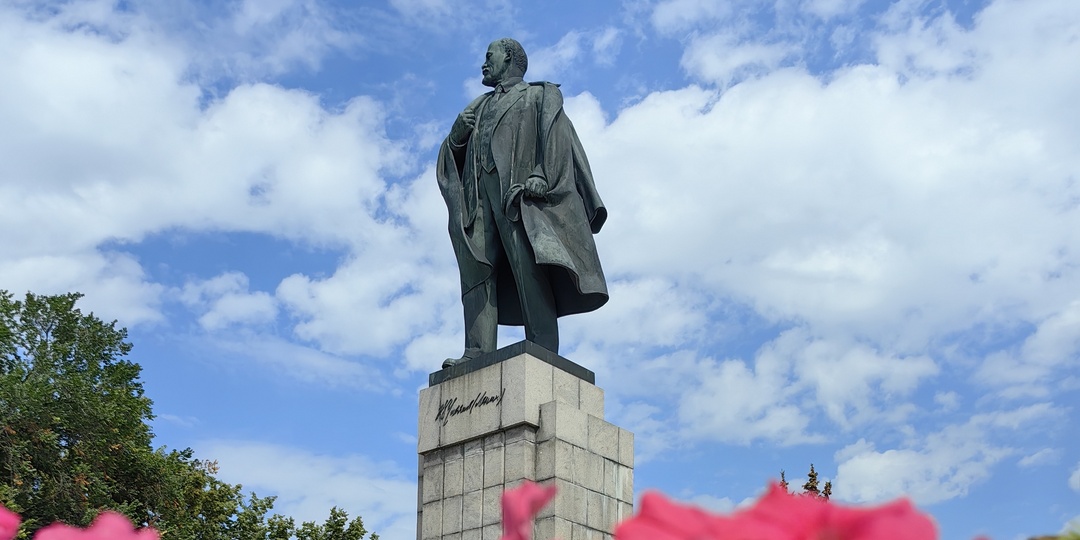 Ульяновск: город на Волге, где Ленин до сих пор «следит» за чиновниками