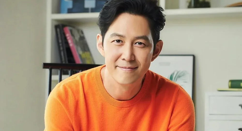 Ли Джон-джэ: от кассира до славы как обычный парень из Сеула случайно стал звездой "Игры в кальмара"