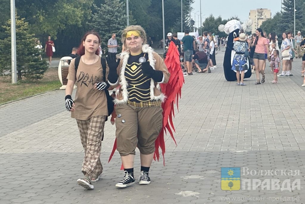     Живые картины, спрей-арт и много джаза: в Волжском начался фестиваль «Ты + искусство»
