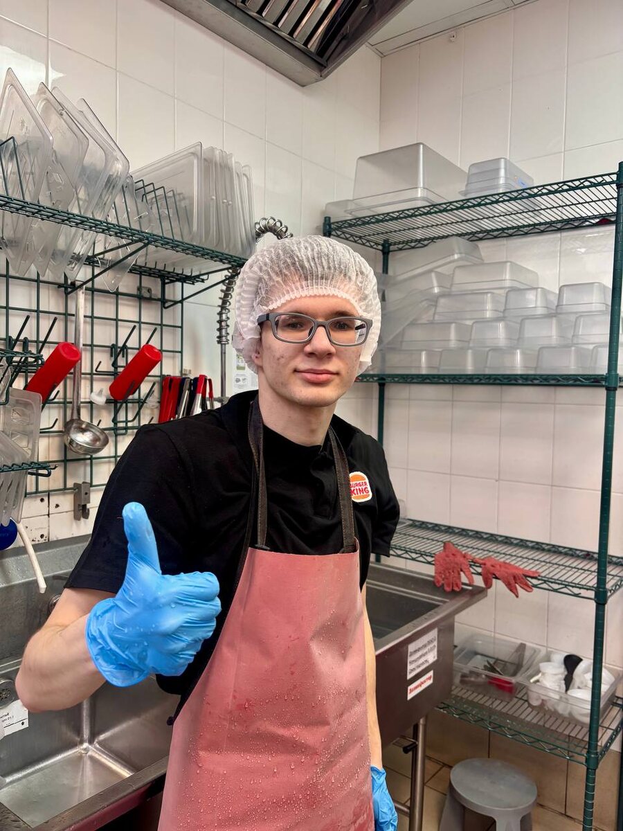 Даниил на рабочем месте