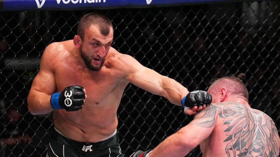     Боец ММА Салихов нокаутировал Карлоса Леала за 42 секунды t.me/UFC Eurasia