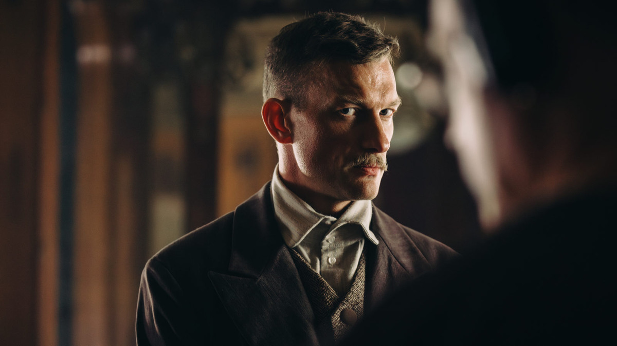 Кадр сериала «Злые люди»