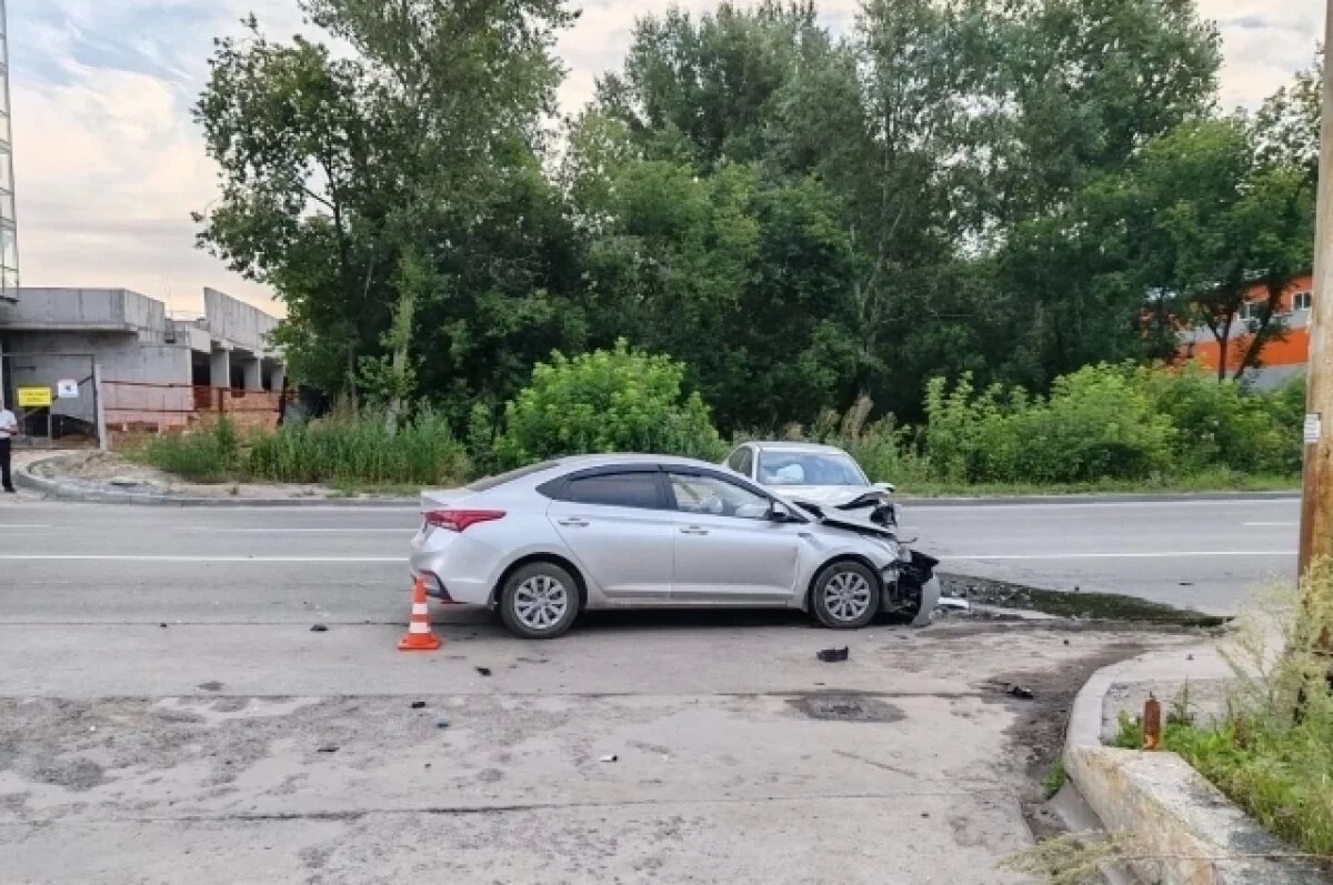   Ребёнок и трое взрослых пострадали в ДТП утром 27 июля в Новосибирске
