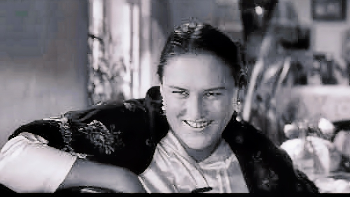 "Вот за что я мужиков не люблю - ну нервные они! Особенно те, что женатые, совсем прям некультурные. То ему - то, а то сразу - р-раз - и это!"