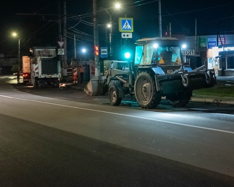     В Курске приступили к ремонту дороги на Льговском повороте