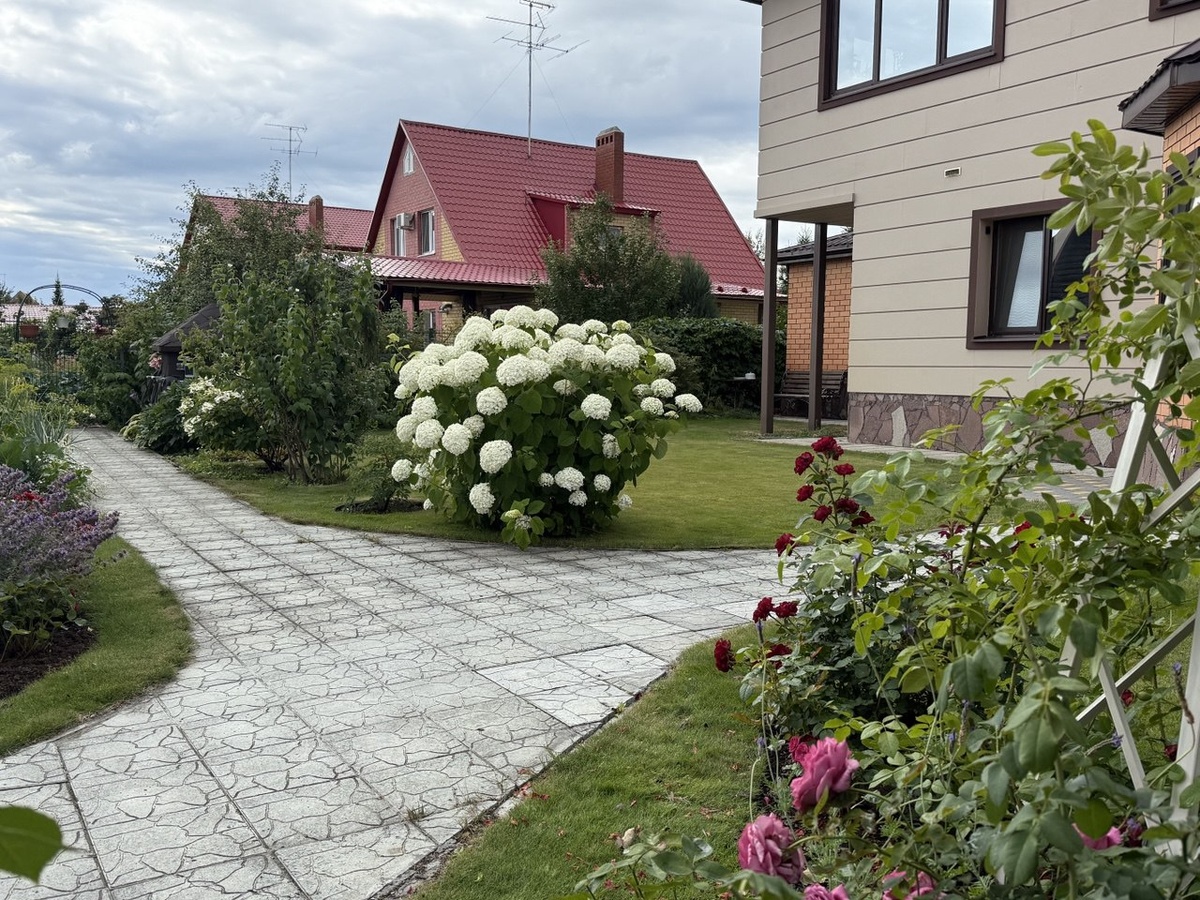 Фото автора канала Дом с кипарисами